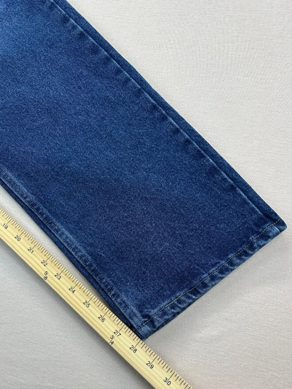 Wrangler Relaxed Jeans Mens Size 36x30 Blue Denim Mid Rise Straight Stretch
